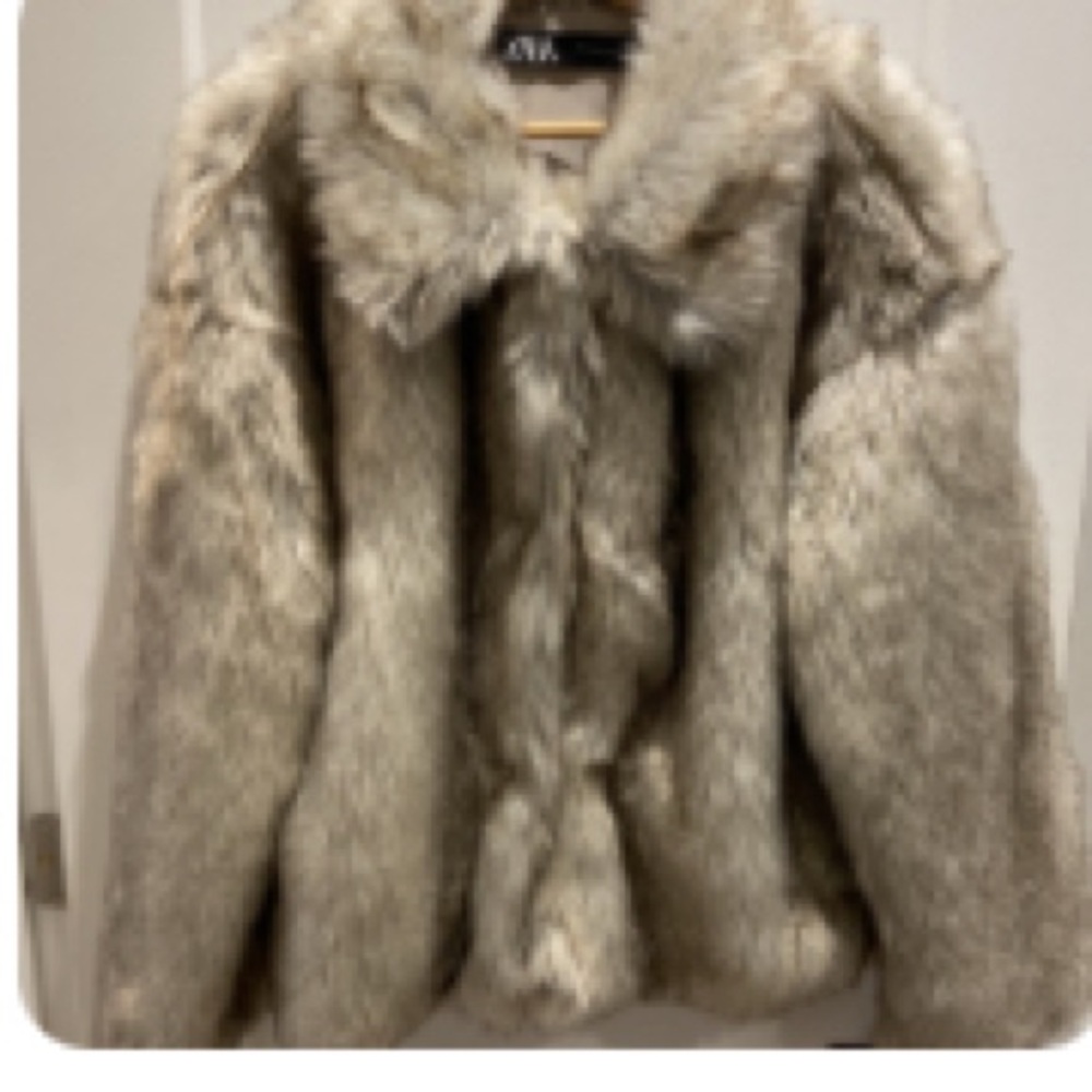 Grey Coat with Black Faux Fur Removable Collar 3/4-Sleeves Size M Zara